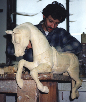 Yves Largiller sculpteur sur bois